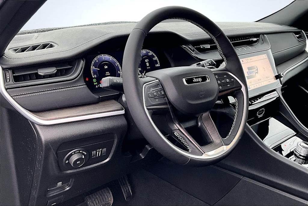 Thumbnail: 2026 Jeep Grand Cherokee - 2