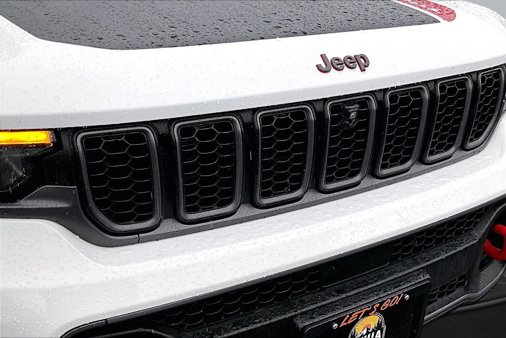 Thumbnail: 2022 Jeep Grand Cherokee - 33