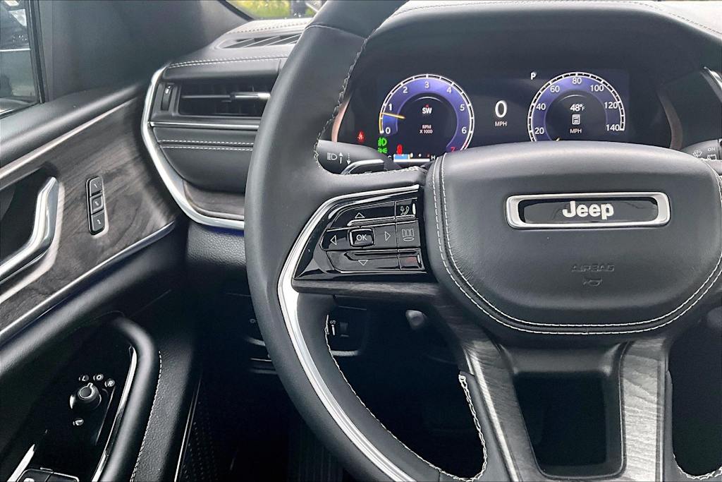 Thumbnail: 2024 Jeep Grand Cherokee - 26