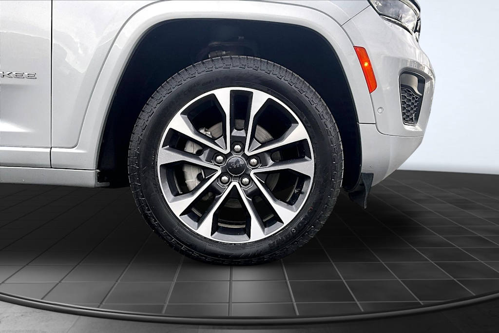 Thumbnail: 2024 Jeep Grand Cherokee - 34
