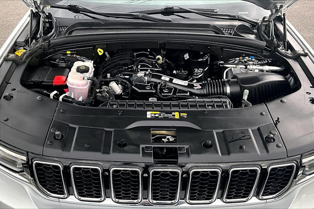 Thumbnail: 2024 Jeep Grand Cherokee - 9