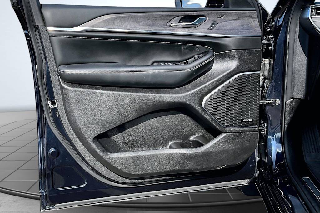 Thumbnail: 2024 Jeep Grand Cherokee - 28
