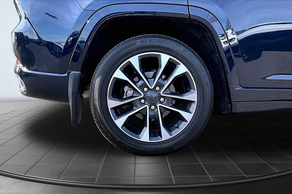 Thumbnail: 2024 Jeep Grand Cherokee - 35