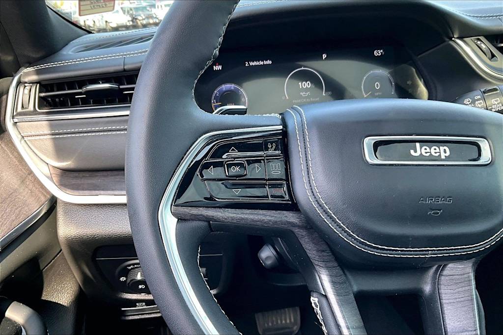 Thumbnail: 2024 Jeep Grand Cherokee - 25