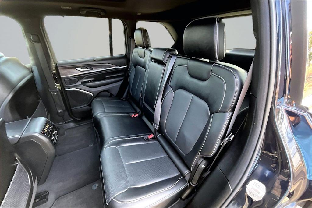 Thumbnail: 2024 Jeep Grand Cherokee - 21