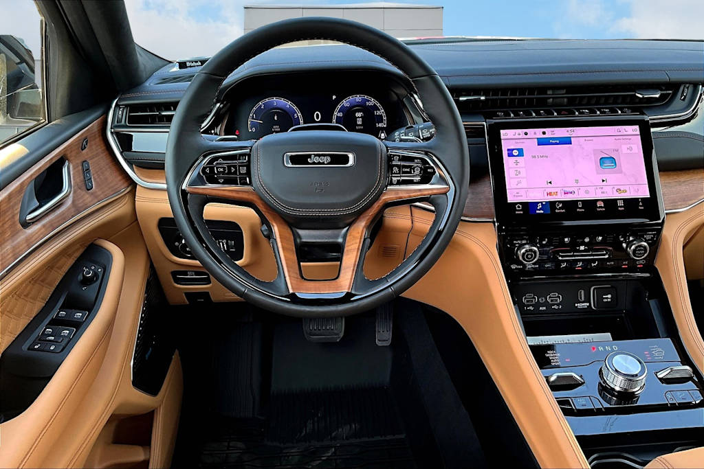 Thumbnail: 2025 Jeep Grand Cherokee - 14