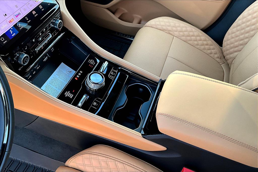 Thumbnail: 2025 Jeep Grand Cherokee - 16