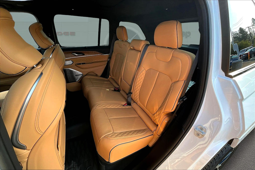 Thumbnail: 2025 Jeep Grand Cherokee - 13