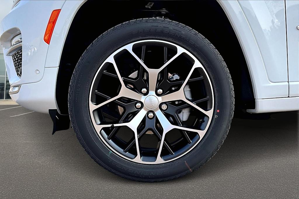 Thumbnail: 2025 Jeep Grand Cherokee - 8