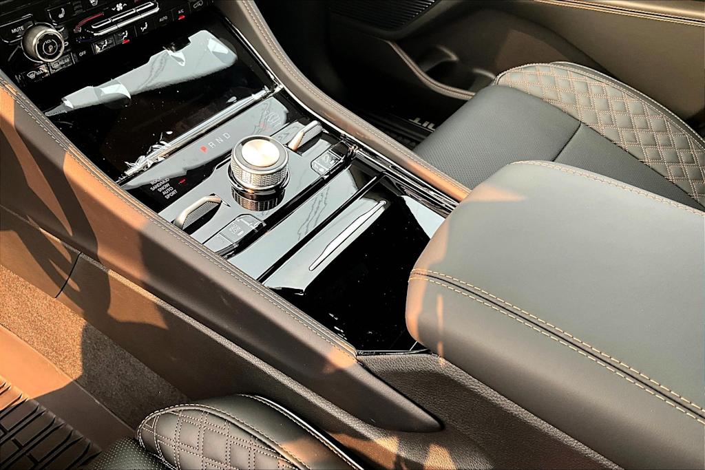 Thumbnail: 2025 Jeep Grand Cherokee - 16