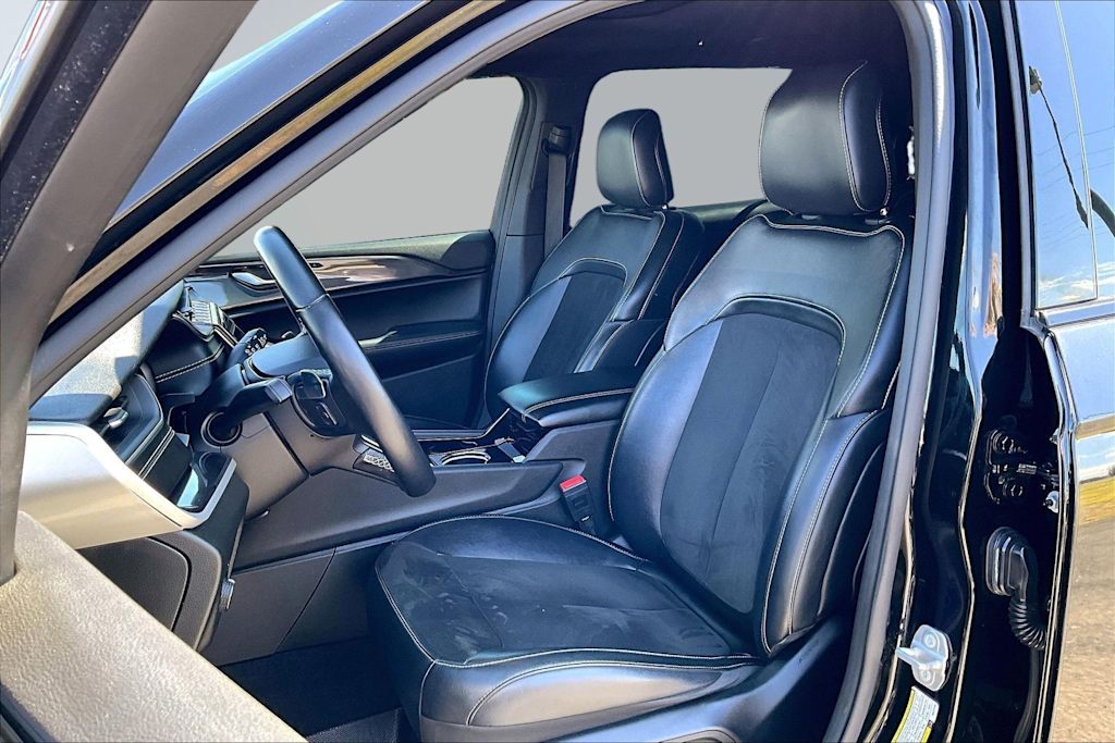 Thumbnail: 2021 Jeep Grand Cherokee L - 11