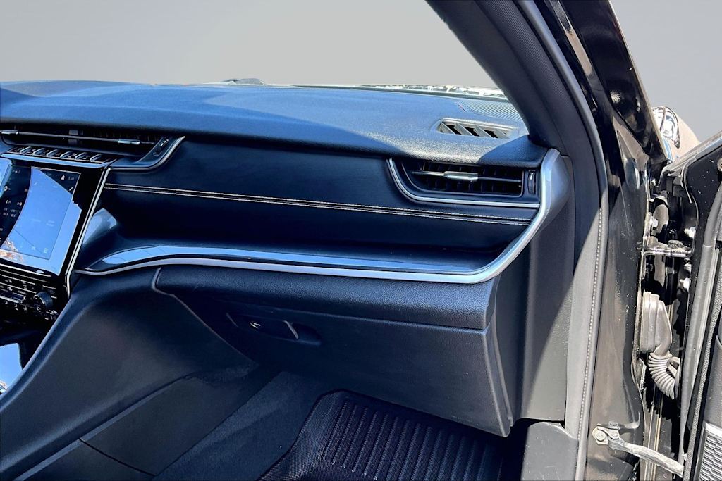 Thumbnail: 2021 Jeep Grand Cherokee L - 26