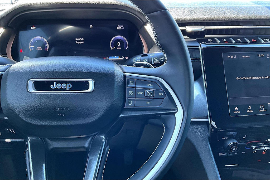 Thumbnail: 2023 Jeep Grand Cherokee L - 27