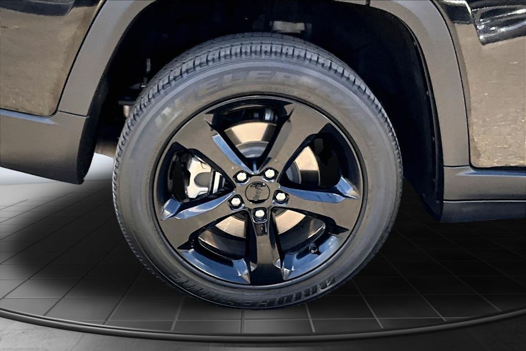 Thumbnail: 2023 Jeep Grand Cherokee L - 35