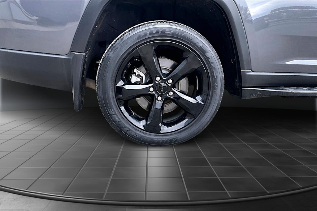 Thumbnail: 2023 Jeep Grand Cherokee L - 35