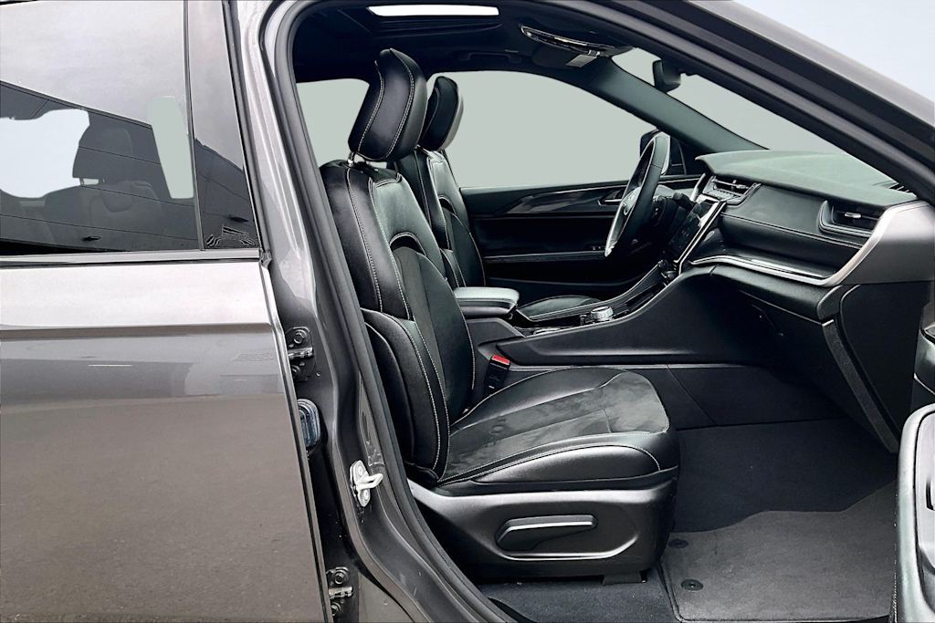 Thumbnail: 2023 Jeep Grand Cherokee L - 12