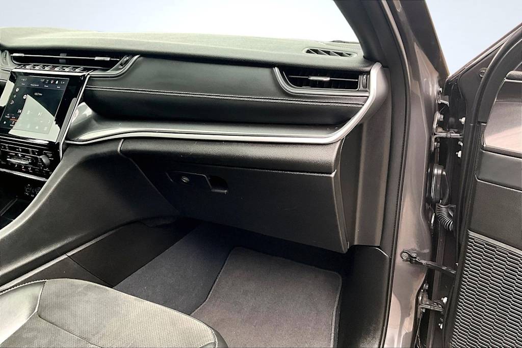 Thumbnail: 2023 Jeep Grand Cherokee L - 24