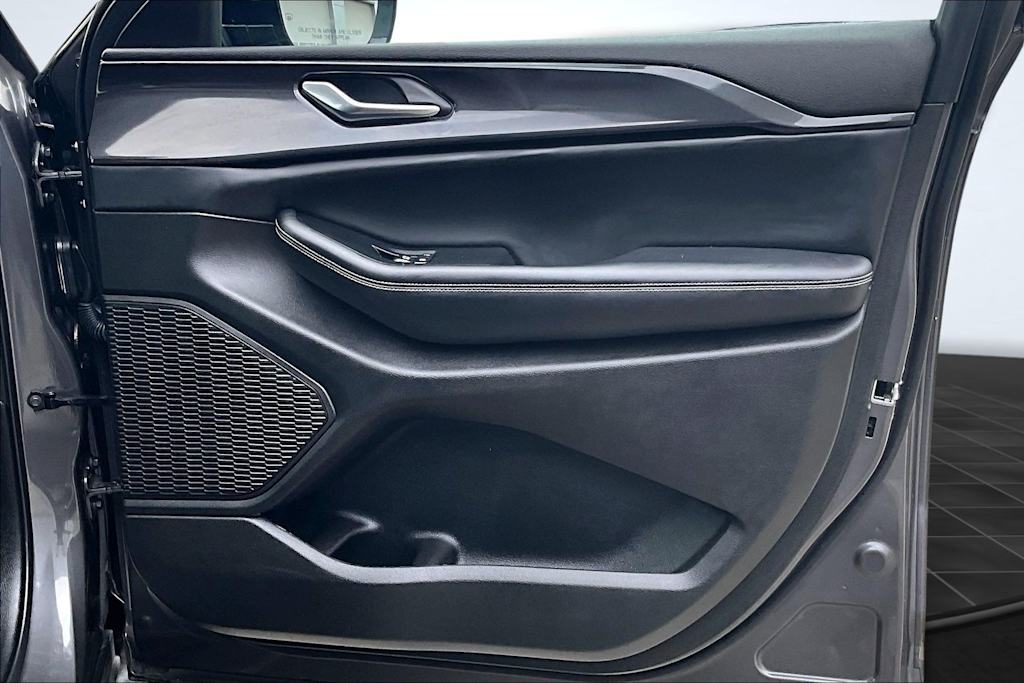 Thumbnail: 2023 Jeep Grand Cherokee L - 29