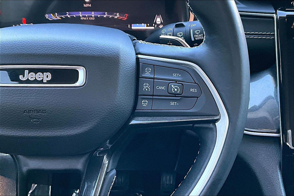 Thumbnail: 2022 Jeep Grand Cherokee L - 26