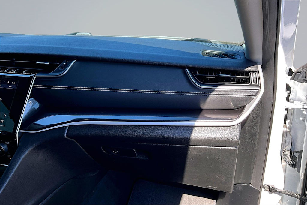 Thumbnail: 2022 Jeep Grand Cherokee L - 24