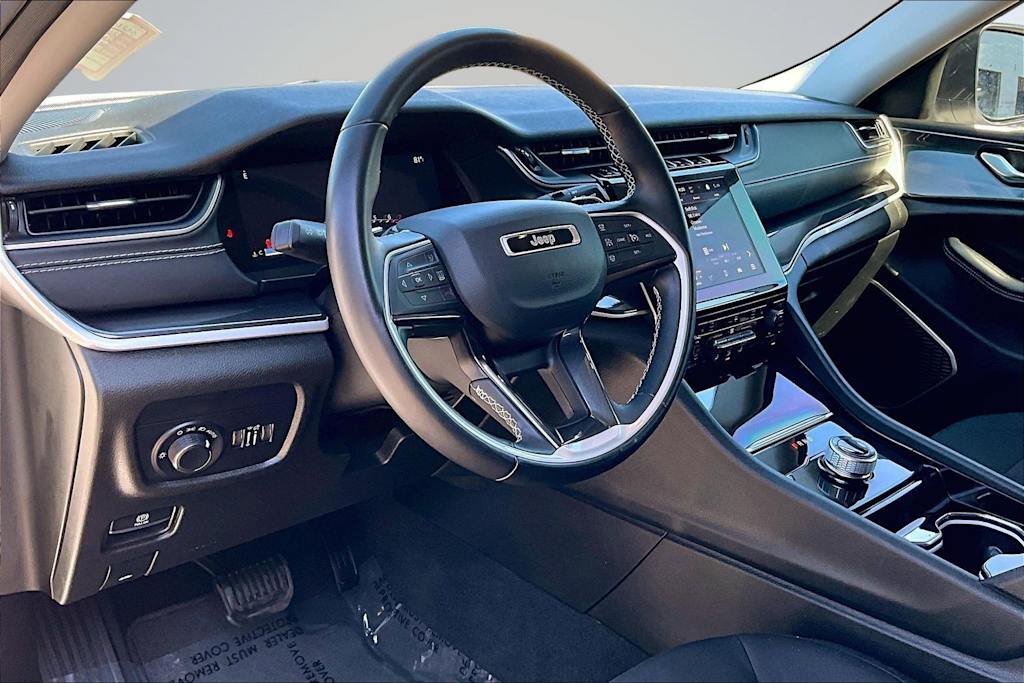 Thumbnail: 2022 Jeep Grand Cherokee L - 2