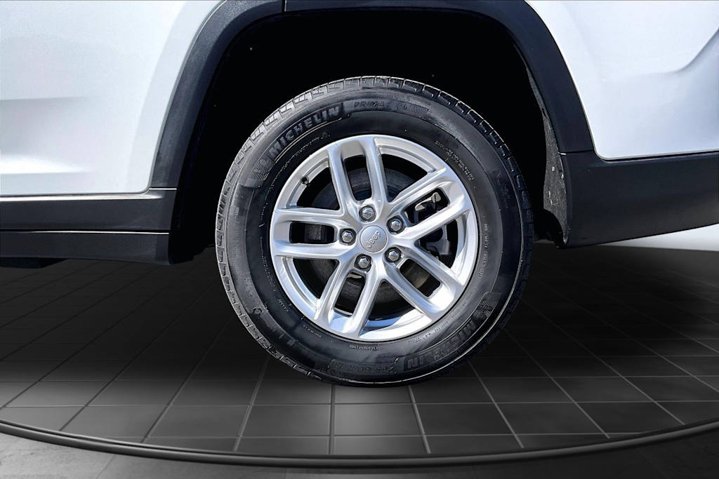 Thumbnail: 2022 Jeep Grand Cherokee L - 35