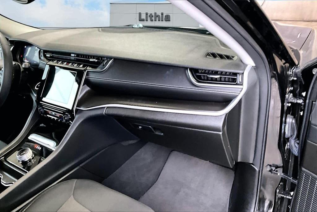 Thumbnail: 2023 Jeep Grand Cherokee L - 25