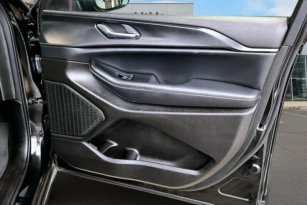 Thumbnail: 2023 Jeep Grand Cherokee L - 29