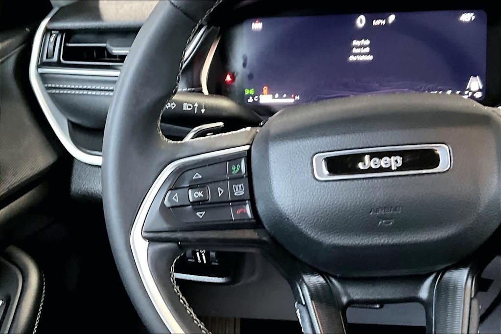 Thumbnail: 2023 Jeep Grand Cherokee L - 26