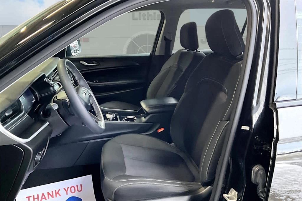 Thumbnail: 2023 Jeep Grand Cherokee L - 11