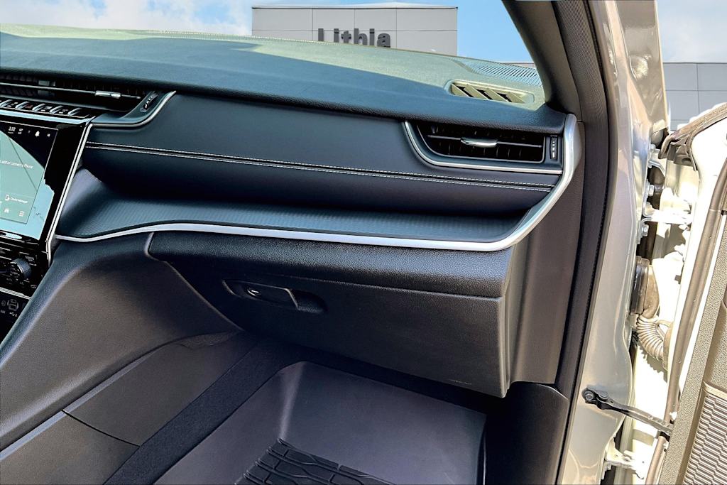 2025 Jeep Grand Cherokee L Laredo 21