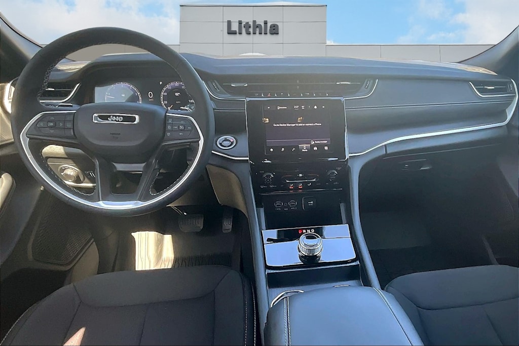 2025 Jeep Grand Cherokee L Laredo 2