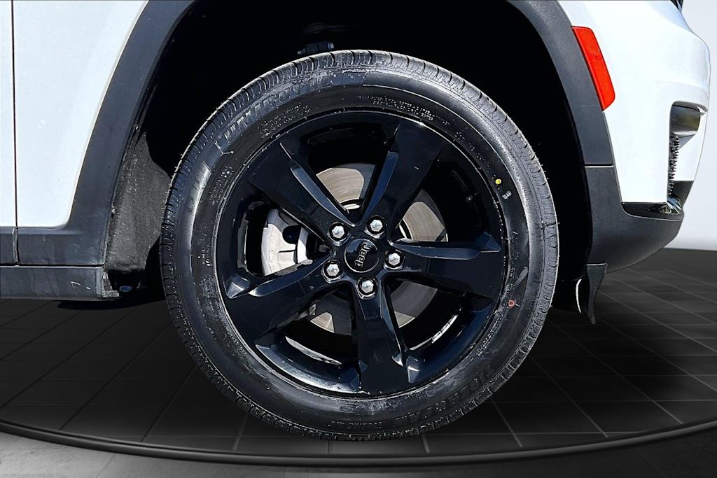 Thumbnail: 2023 Jeep Grand Cherokee L - 34
