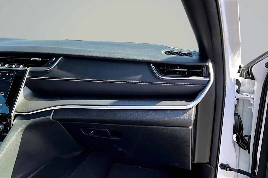 Thumbnail: 2023 Jeep Grand Cherokee L - 25