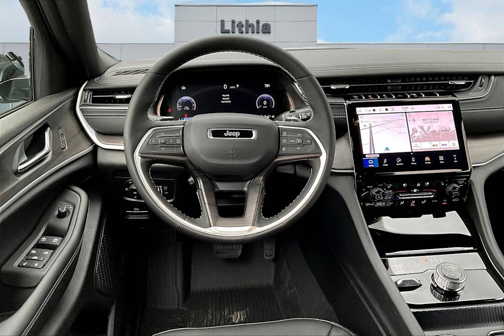 Thumbnail: 2025 Jeep Grand Cherokee L - 14