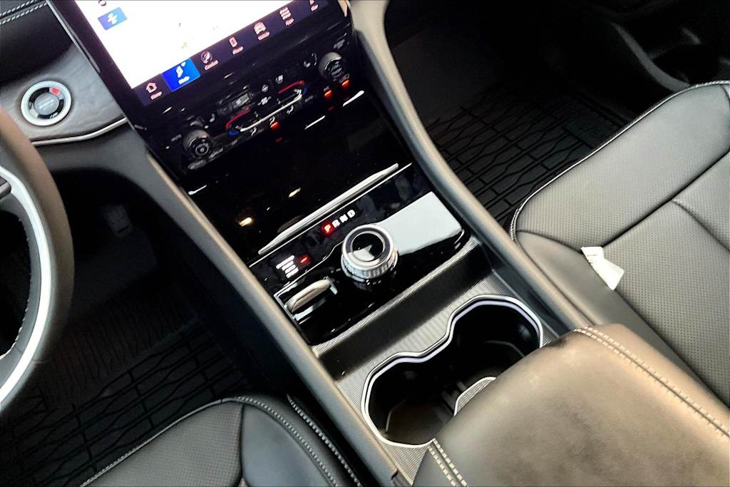 Thumbnail: 2025 Jeep Grand Cherokee L - 16