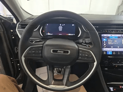 Thumbnail: 2023 Jeep Grand Cherokee L - 2