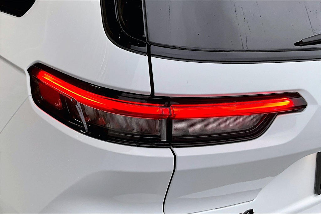 Thumbnail: 2023 Jeep Grand Cherokee L - 32