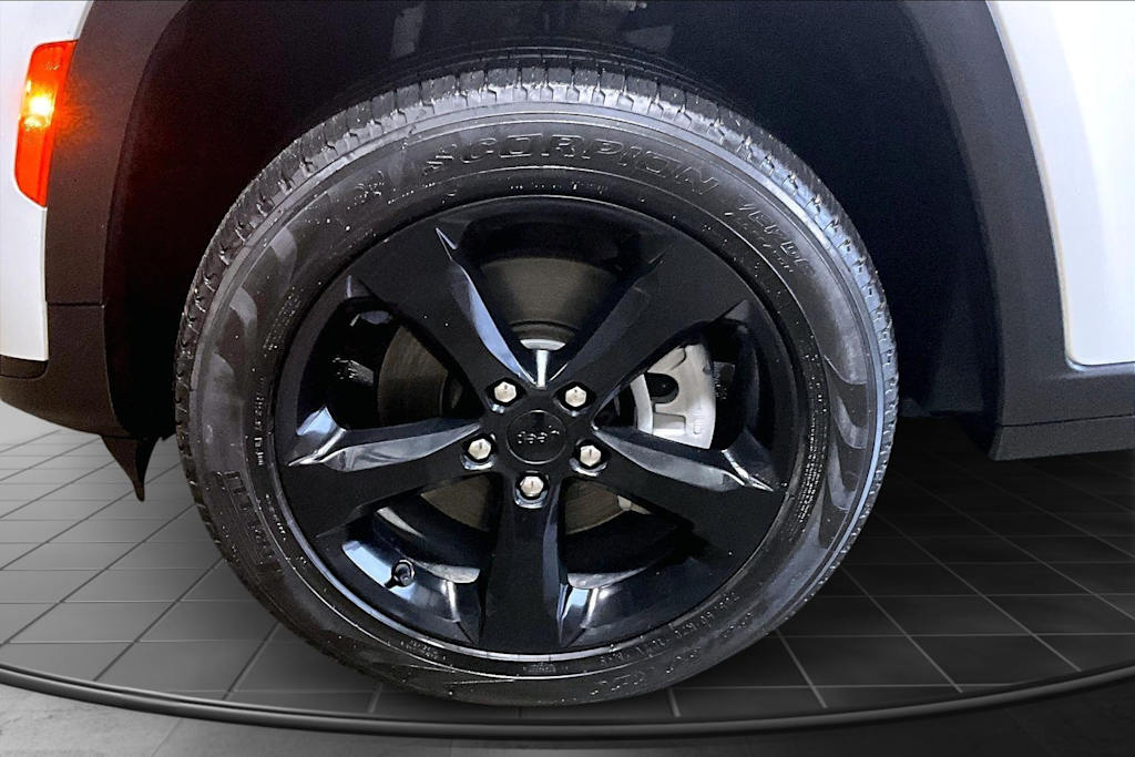 Thumbnail: 2023 Jeep Grand Cherokee L - 8