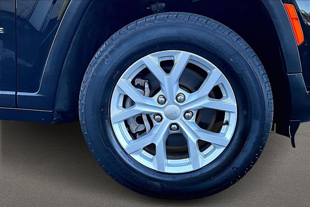 Thumbnail: 2023 Jeep Grand Cherokee L - 34