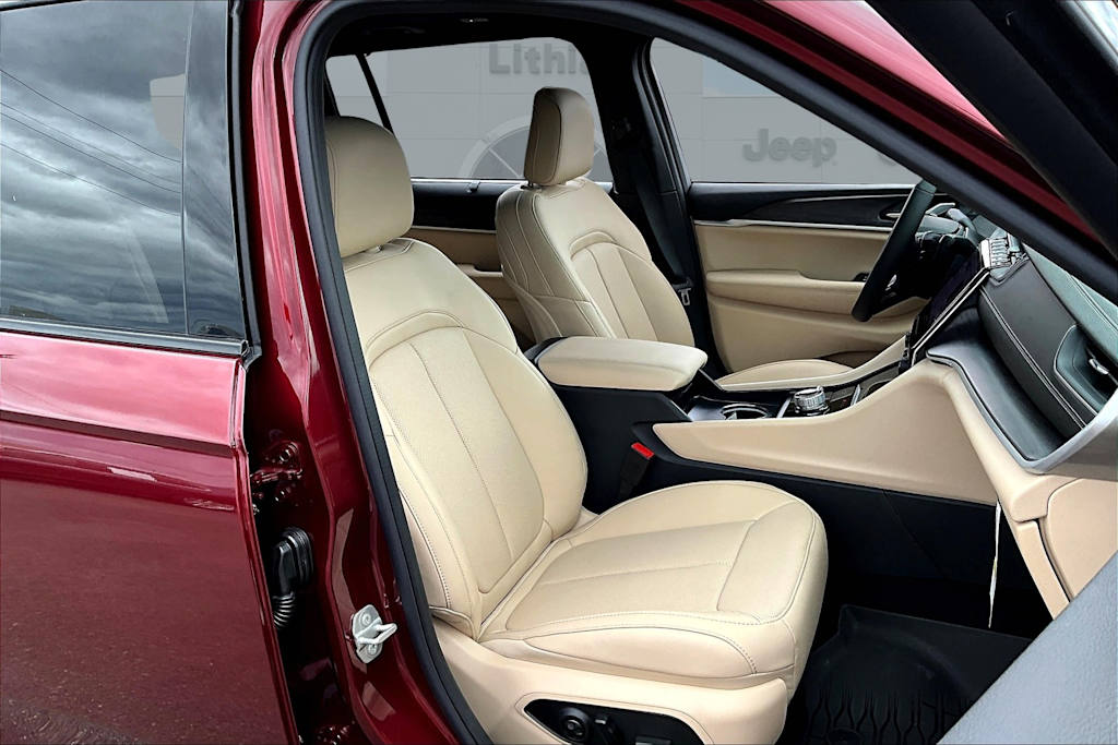 Thumbnail: 2025 Jeep Grand Cherokee L - 21