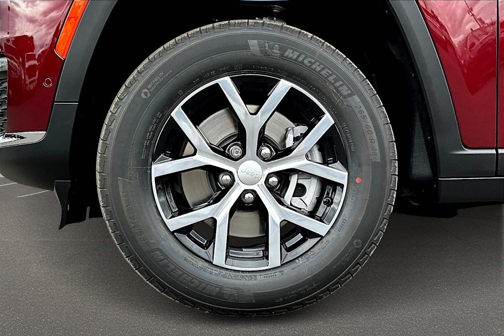 Thumbnail: 2025 Jeep Grand Cherokee L - 8