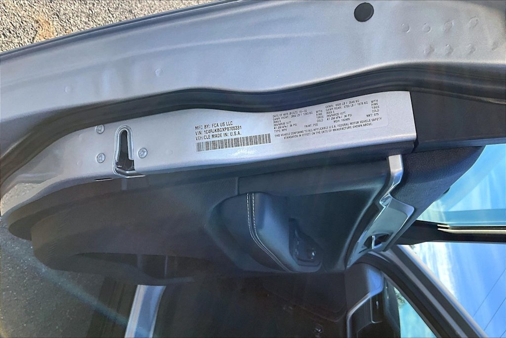 Thumbnail: 2023 Jeep Grand Cherokee L - 21