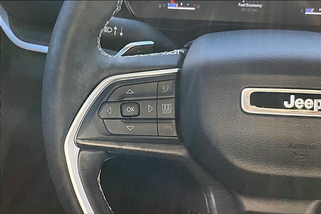 Thumbnail: 2023 Jeep Grand Cherokee L - 25