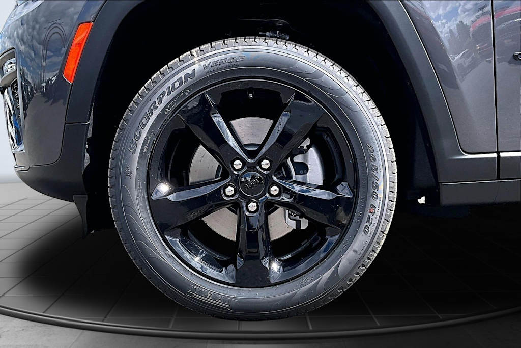 Thumbnail: 2026 Jeep Grand Cherokee L - 8