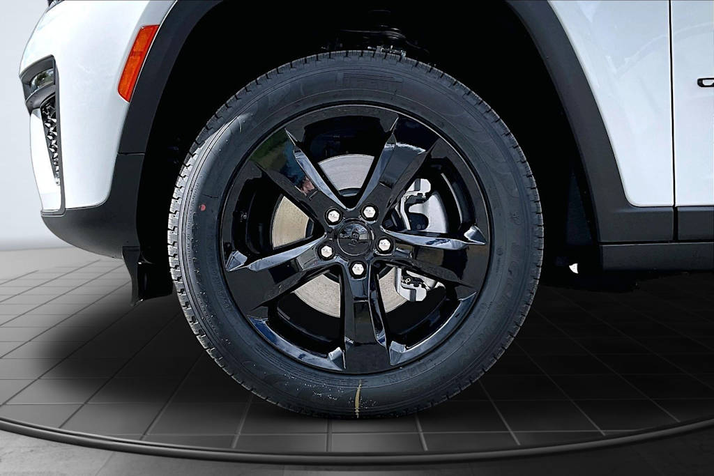 Thumbnail: 2026 Jeep Grand Cherokee L - 8