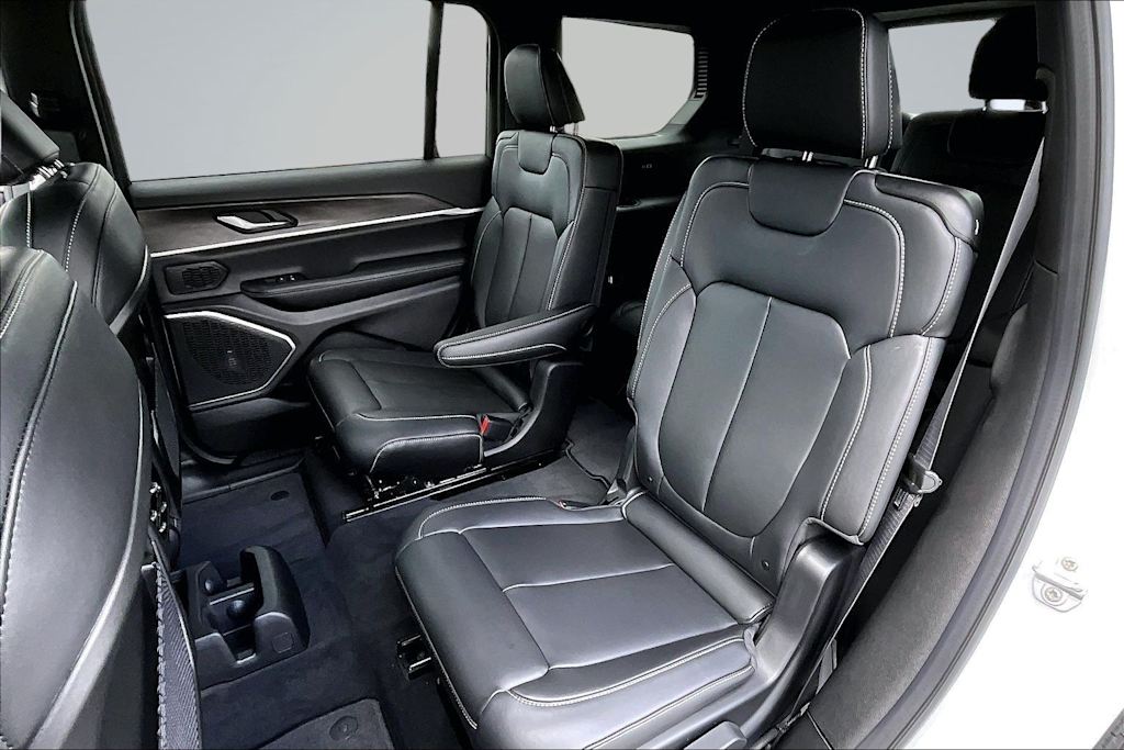 Thumbnail: 2026 Jeep Grand Cherokee L - 21