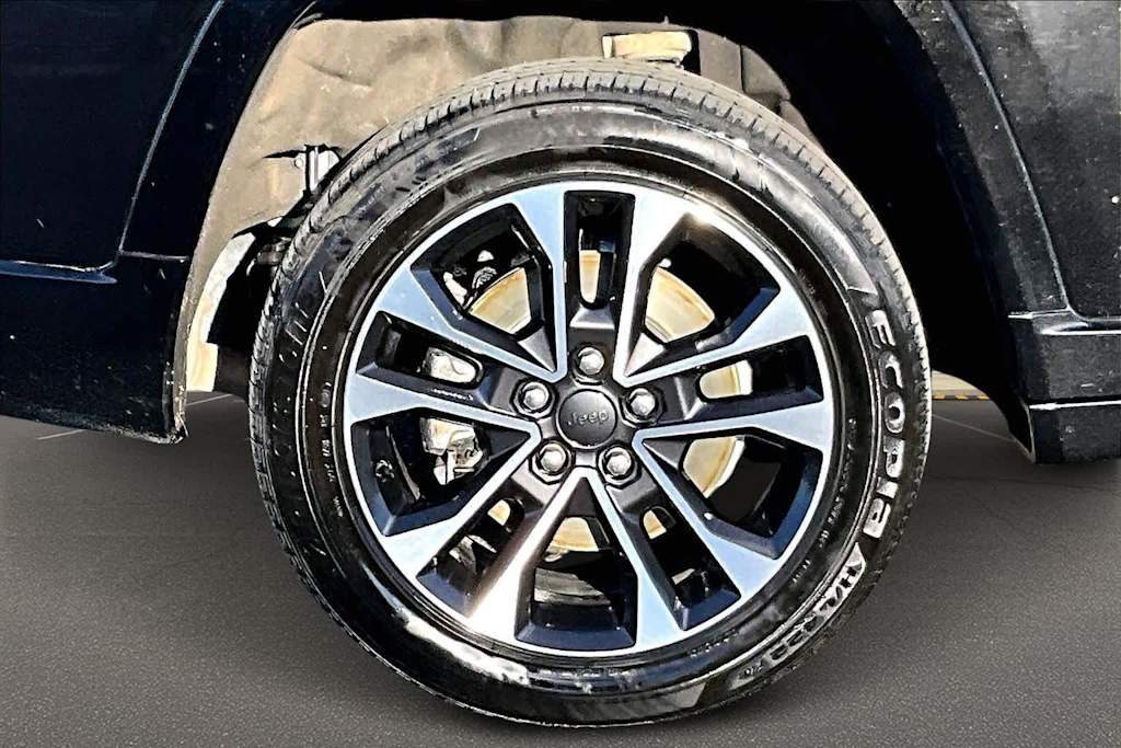 Thumbnail: 2021 Jeep Grand Cherokee L - 35