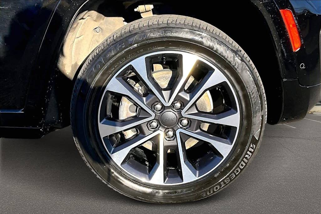 Thumbnail: 2021 Jeep Grand Cherokee L - 33