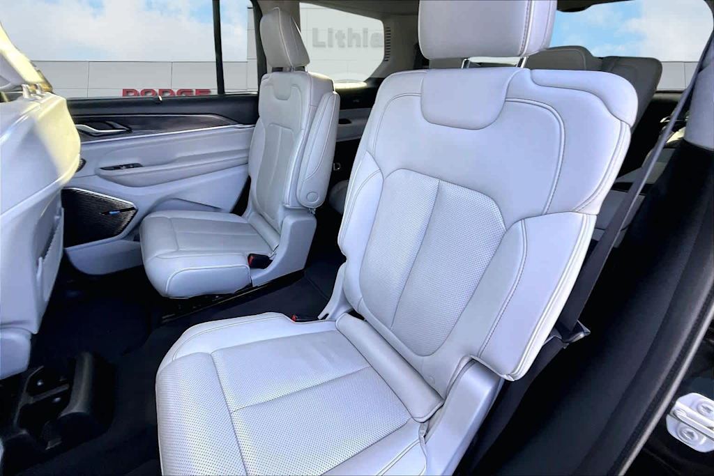 Thumbnail: 2021 Jeep Grand Cherokee L - 20